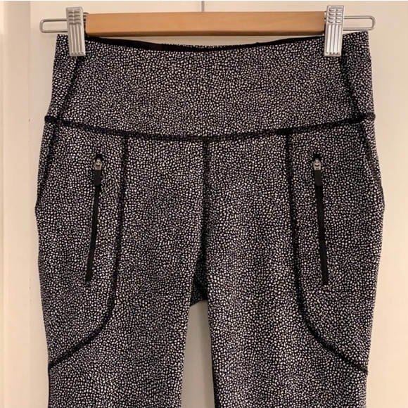 Lululemon Invigorate Chakra Black White Pattern Crop Leggings - Picture 4 of 6